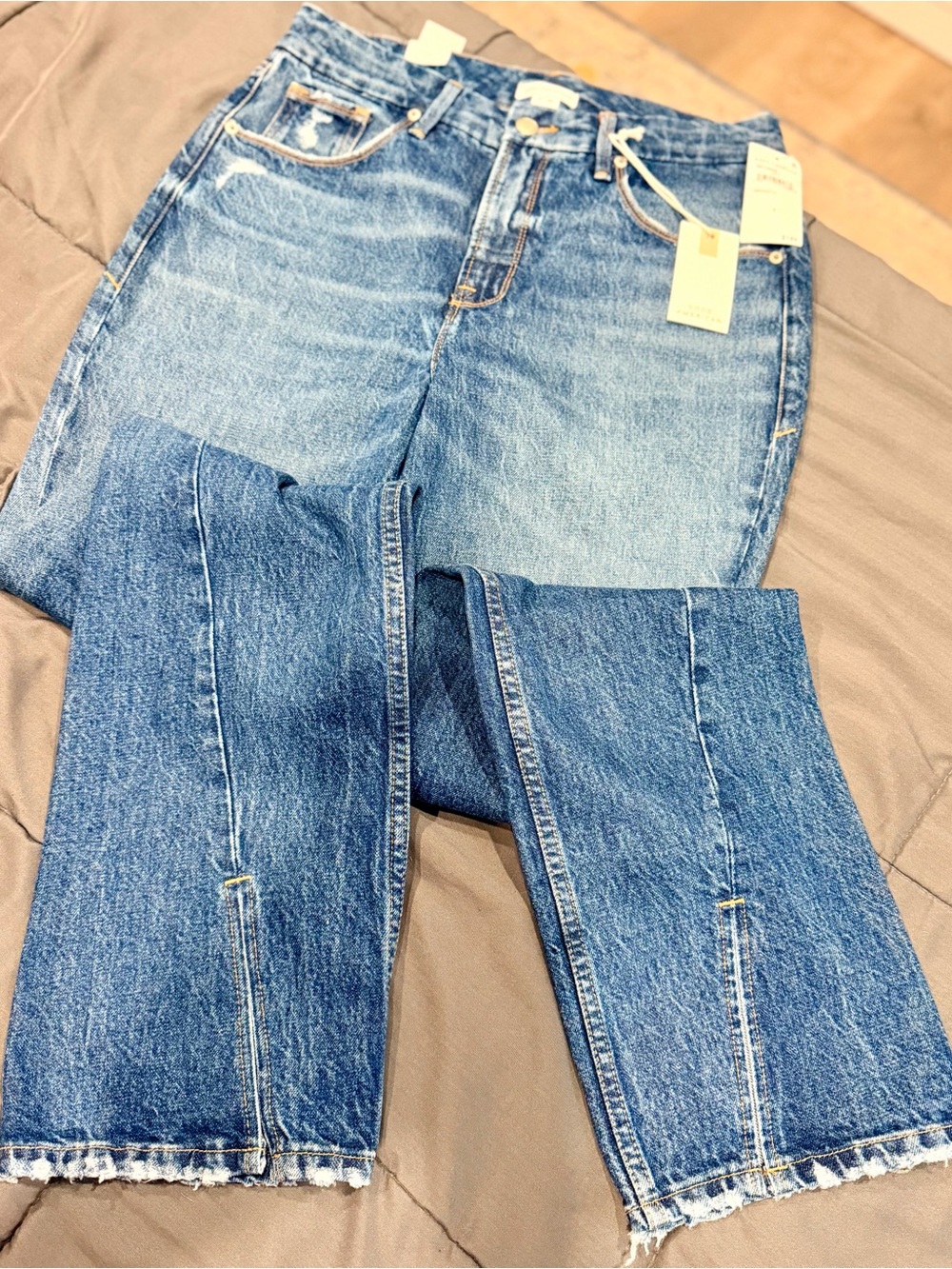 Good American Straight-Leg Jeans in dark Blue Denim